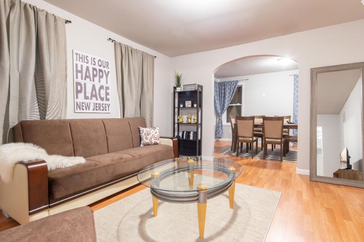 Apartment Cheerful 3-bedroom Up To 9 Guest *
